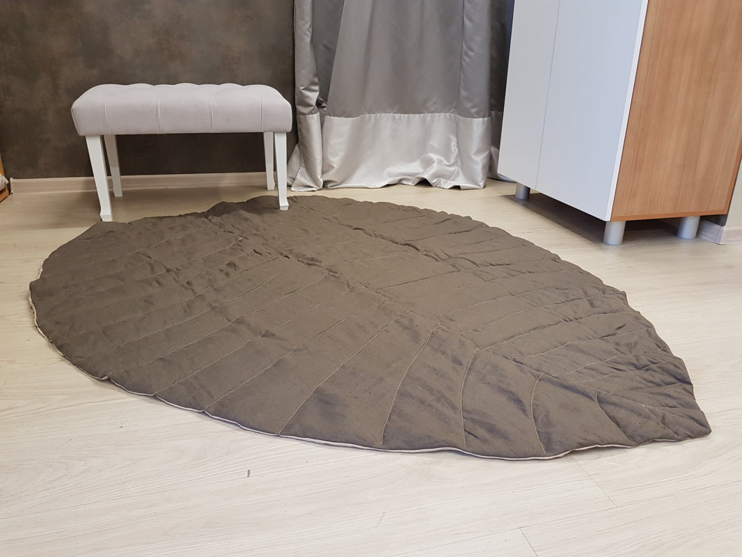 Natūralaus lino užklotas-kilimėlis "LAPAS", rudas