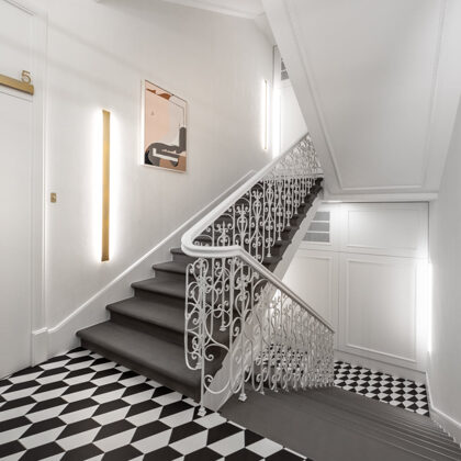 Prabangių apartamentų "HOFT" holas, Ryga. Interjero autorė: Zane Tetere-Šulce.